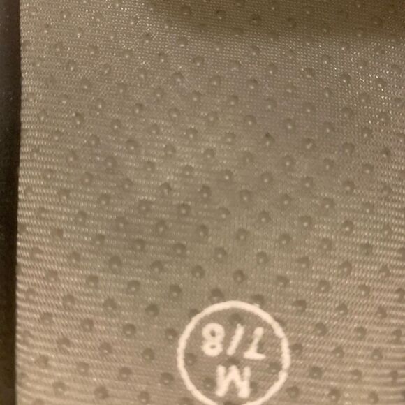 NWT Toddler Boys Batman Slip on Slippers    - Picture 2 of 5